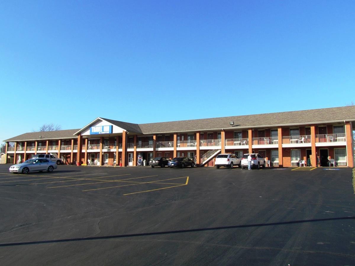 Travel Inn & Suites Frankfort Exterior photo